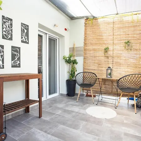 Apartman The Cozy Cube - With Patio *