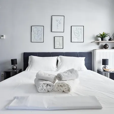 The Cozy Cube - With Patio * Салоники
