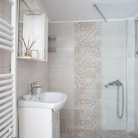 The Cozy Cube - With Patio Apartment Thessaloniki